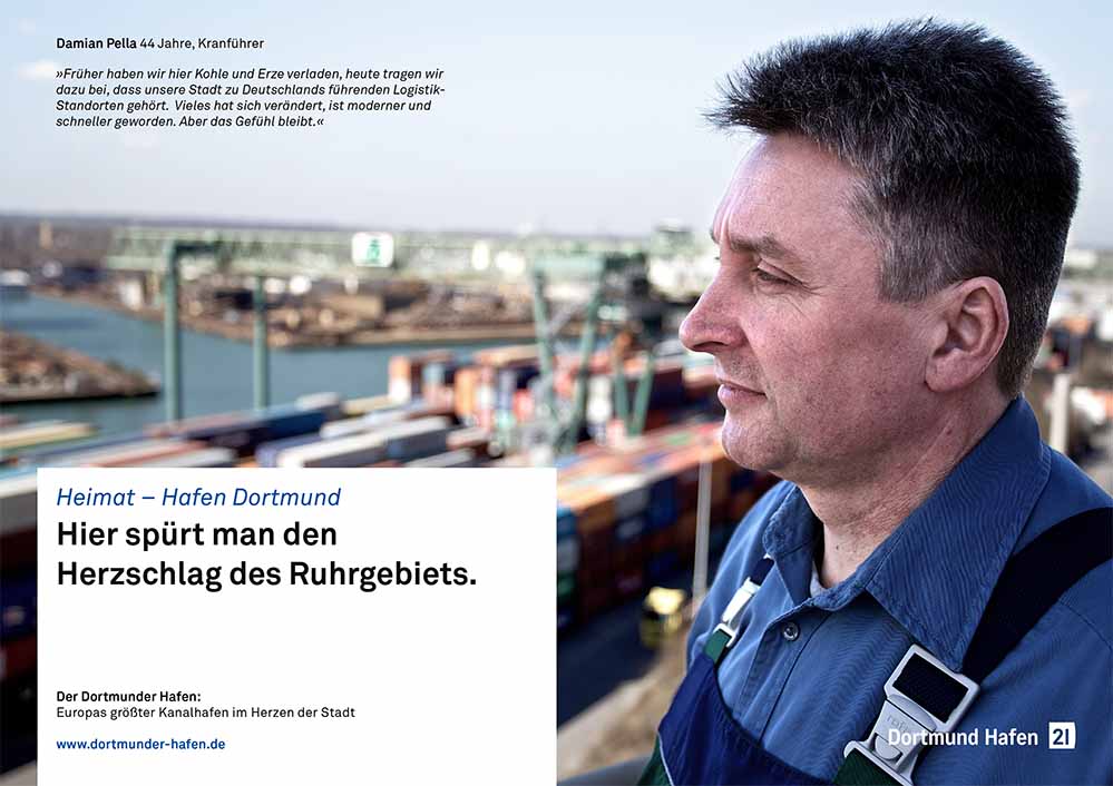 <b>...</b> im Alten Hafenamt stellte <b>Uwe Büscher</b> auch die neue Kommunikationslinie <b>...</b> - DoHafen_Imagekampagne_Motive_Herzschlag_DINA4_RZ_midres-1
