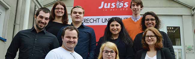 Die JUSOS Dortmund haben einen neuen Vorstand gewählt: Mit Frauenpower und frischem Blut in den Wahlkampf Die JUSOS Dortmund haben einen neuen Vorstand gewählt: Mit Frauenpower und frischem Blut in den Wahlkampf