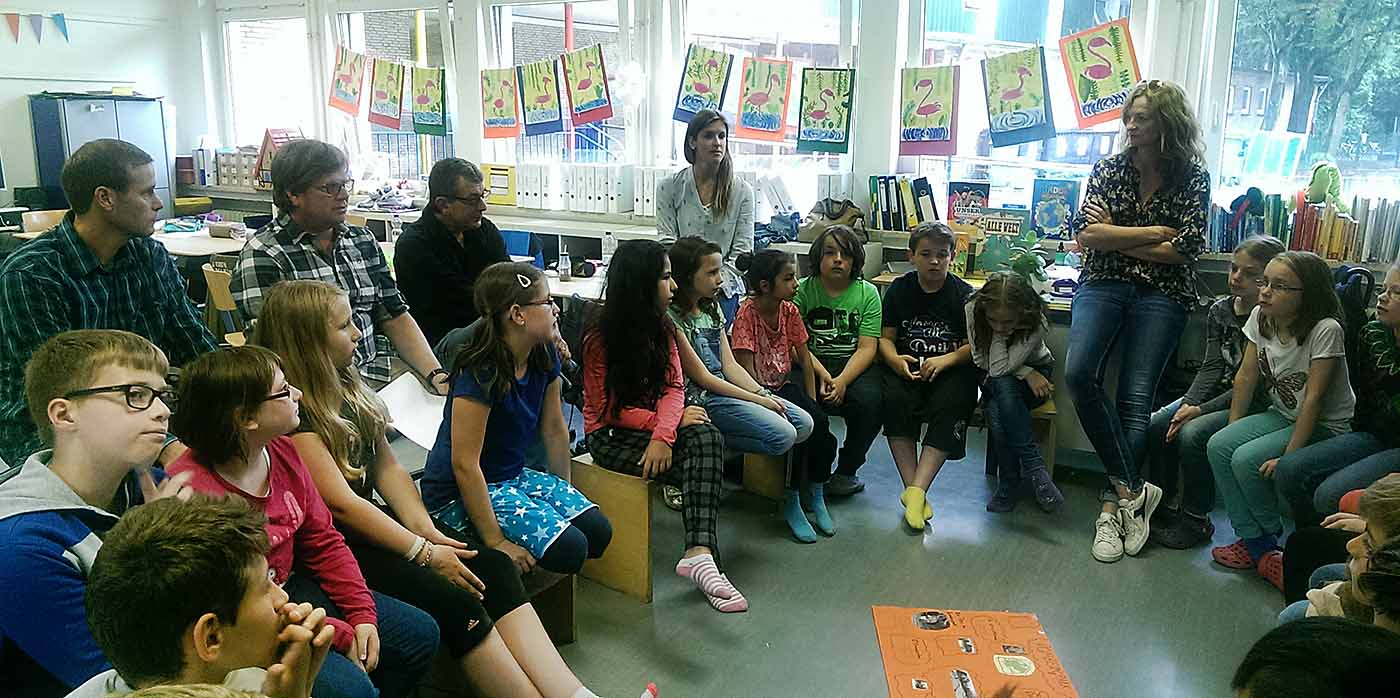 Klasse 4d mit ihrer Lehrerin Susanne Schulten hat sic beteiligt. Foto: Sabine Klemp / Stadt Dortmund
