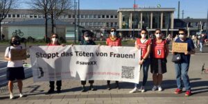 Die Aktionsgruppe Dortmund gegen Gewalt an Frauen hatte die Kundgebung organisiert. Fotos: Terre des Femmes