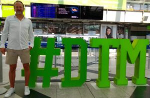 Organisator Sven Stute gab bei der Pressekonferenz am Dortmunder Airport einen Vorgeschmack auf das Programm bei „Dortmund à la carte".