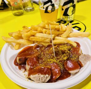 Lecker is Datt! auf jeden Fall – Currywurst Pommes am Borsigplatz