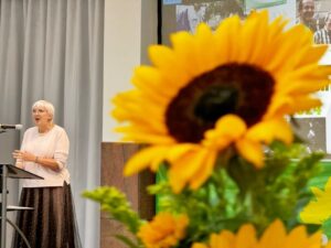 Claudia Roth ist heute Staatsministerin für Kultur und Medien. Mit Dortmund ist sie seit Jahrzehnten verbunden.